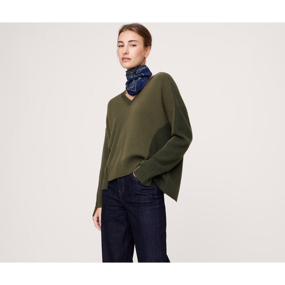 NWT Banana Republic Cashmere Mixed-Stitch V-Neck Sweater Small